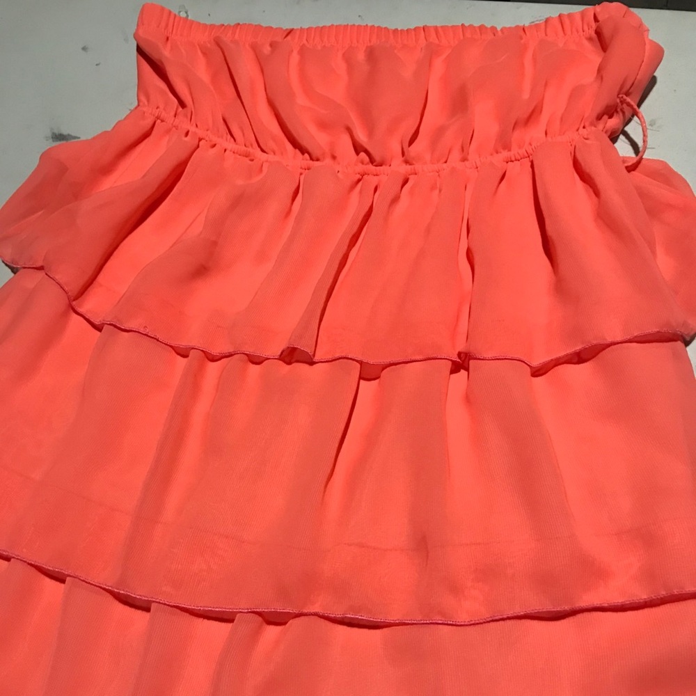 Sleeveless Top with ruffles